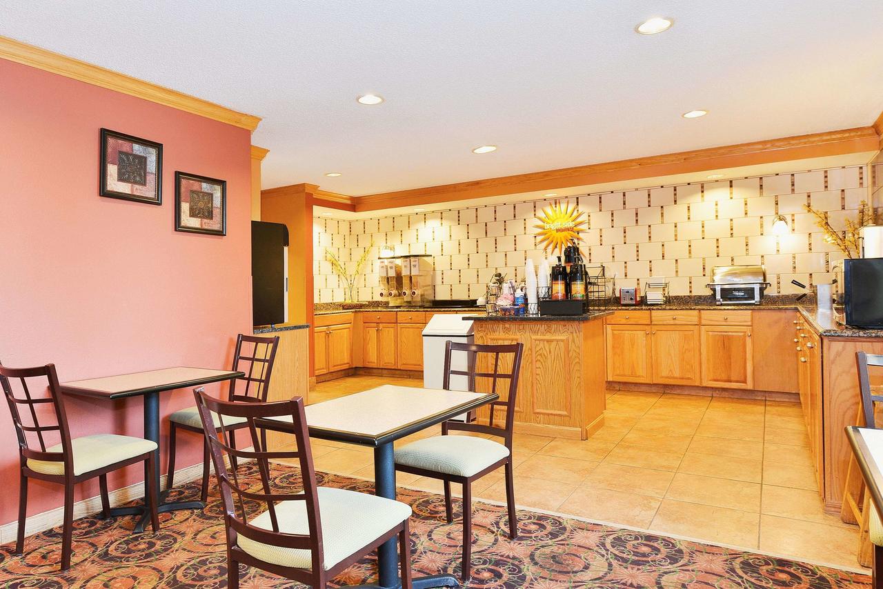 La Quinta By Wyndham Lafayette - thumb 8