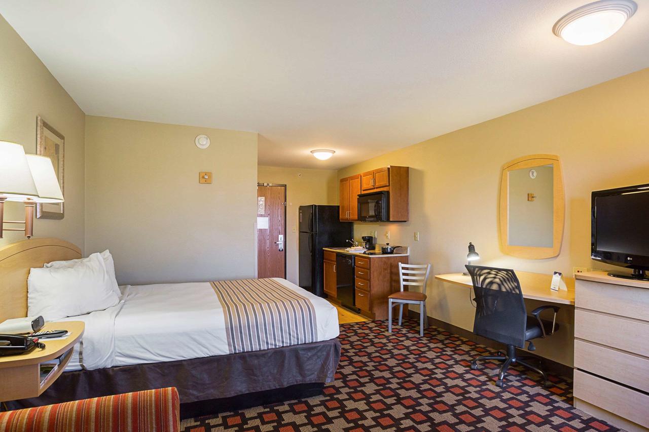 Suburban Extended Stay Hotel Clarksville - thumb 1