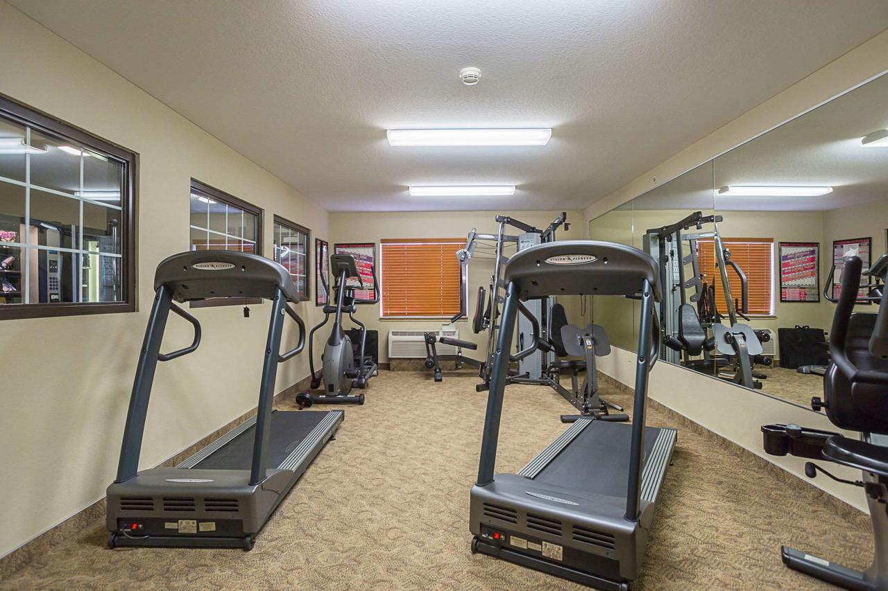 Suburban Extended Stay Hotel Clarksville - thumb 7