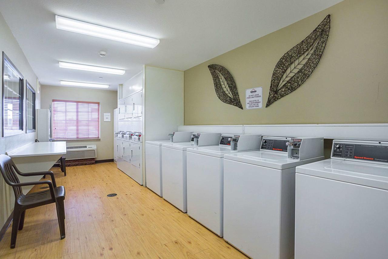 Suburban Extended Stay Hotel Clarksville - thumb 17