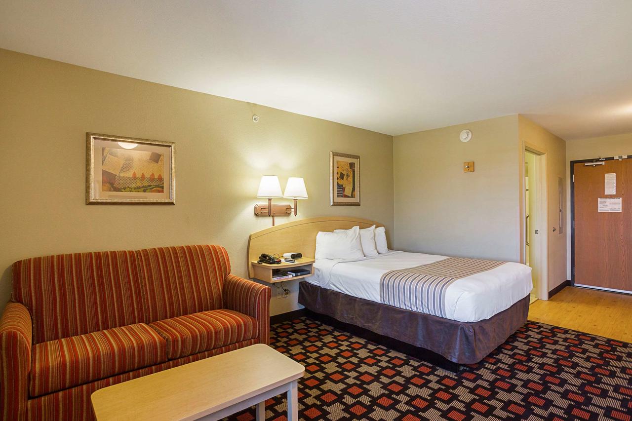 Suburban Extended Stay Hotel Clarksville - thumb 5