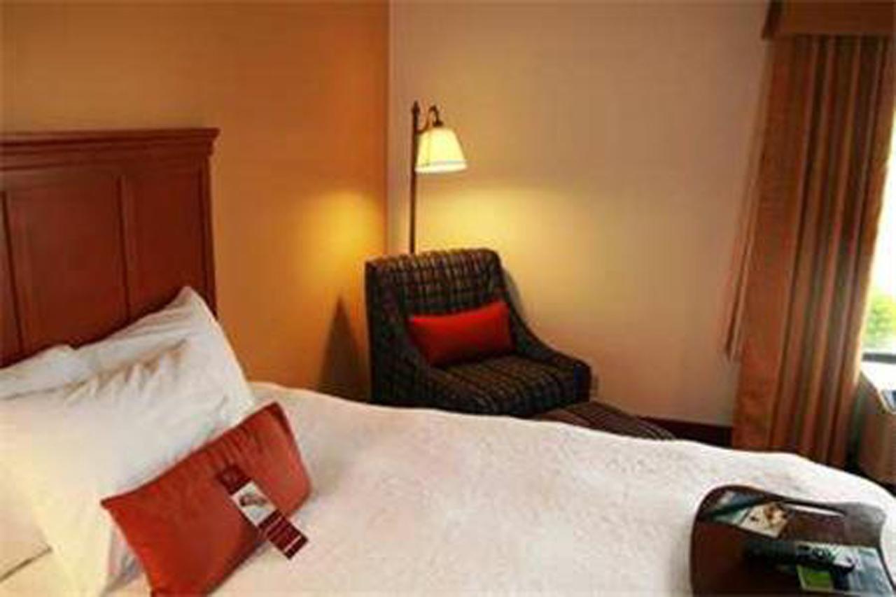 Hampton Inn Clarksville - thumb 14
