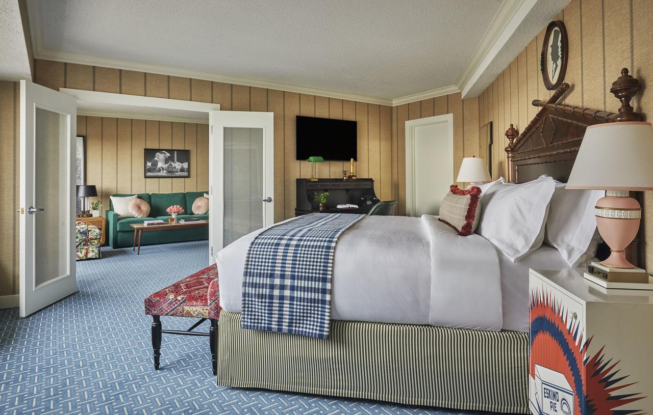 Graduate Iowa City - thumb 16