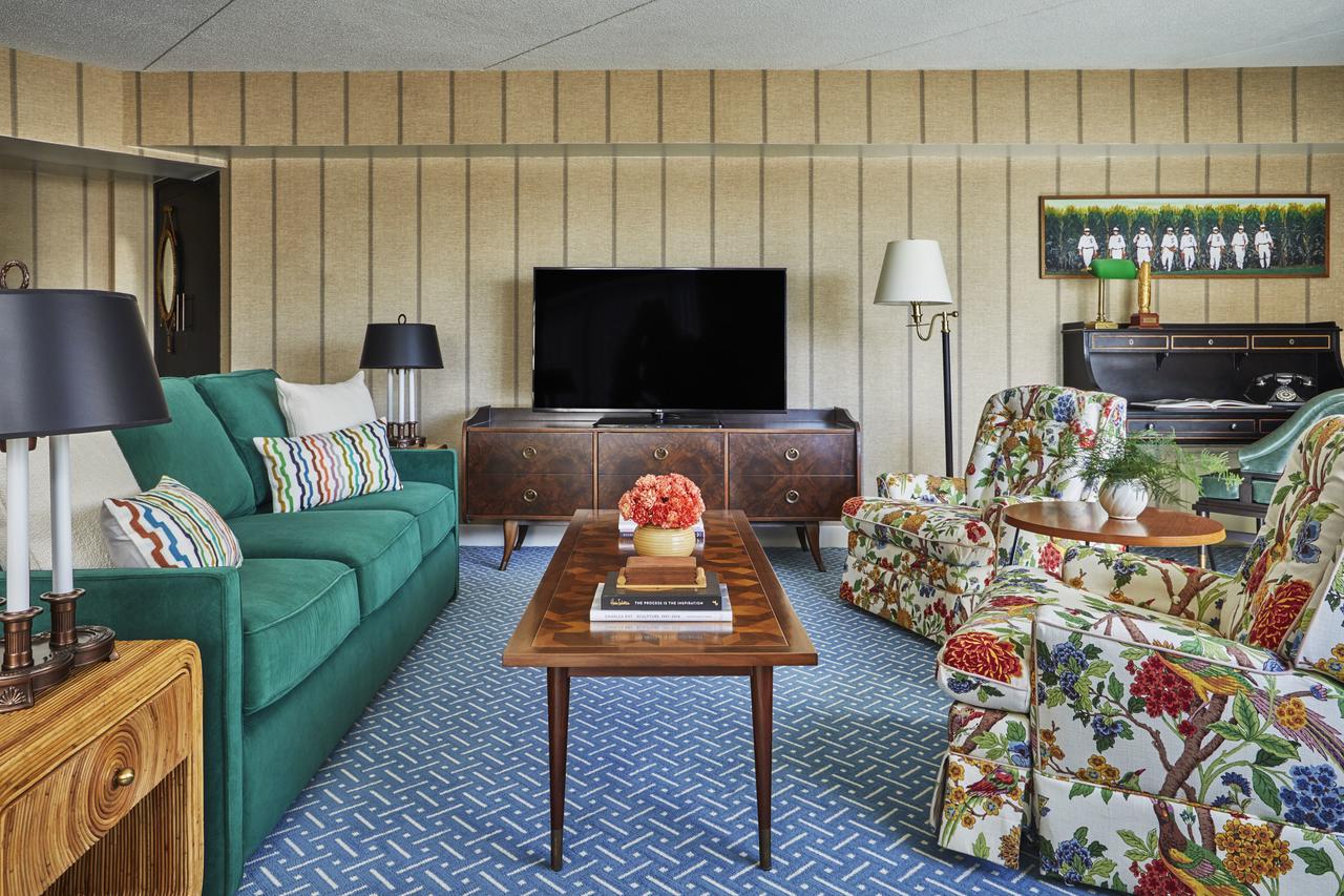 Graduate Iowa City - thumb 41