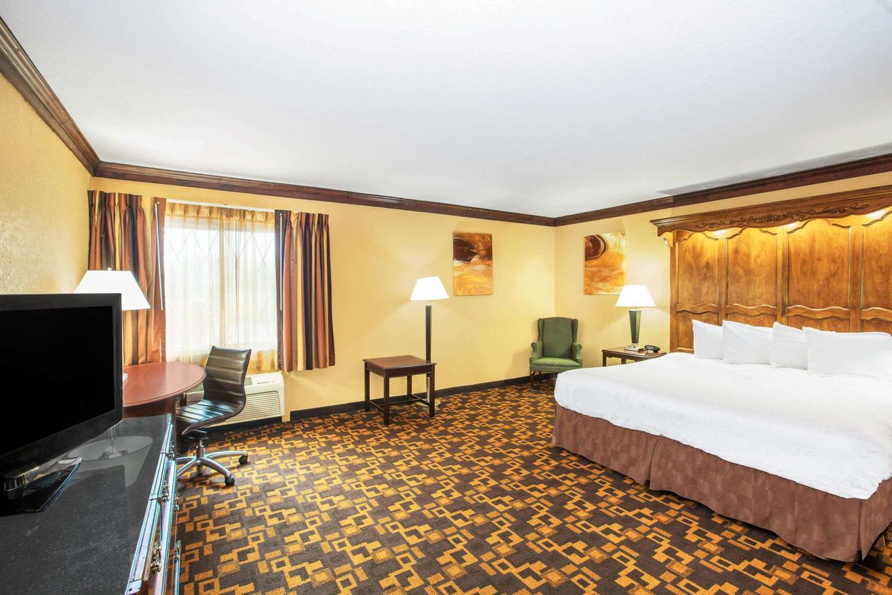 Days Inn & Suites By Wyndham Coralville / Iowa City - thumb 34