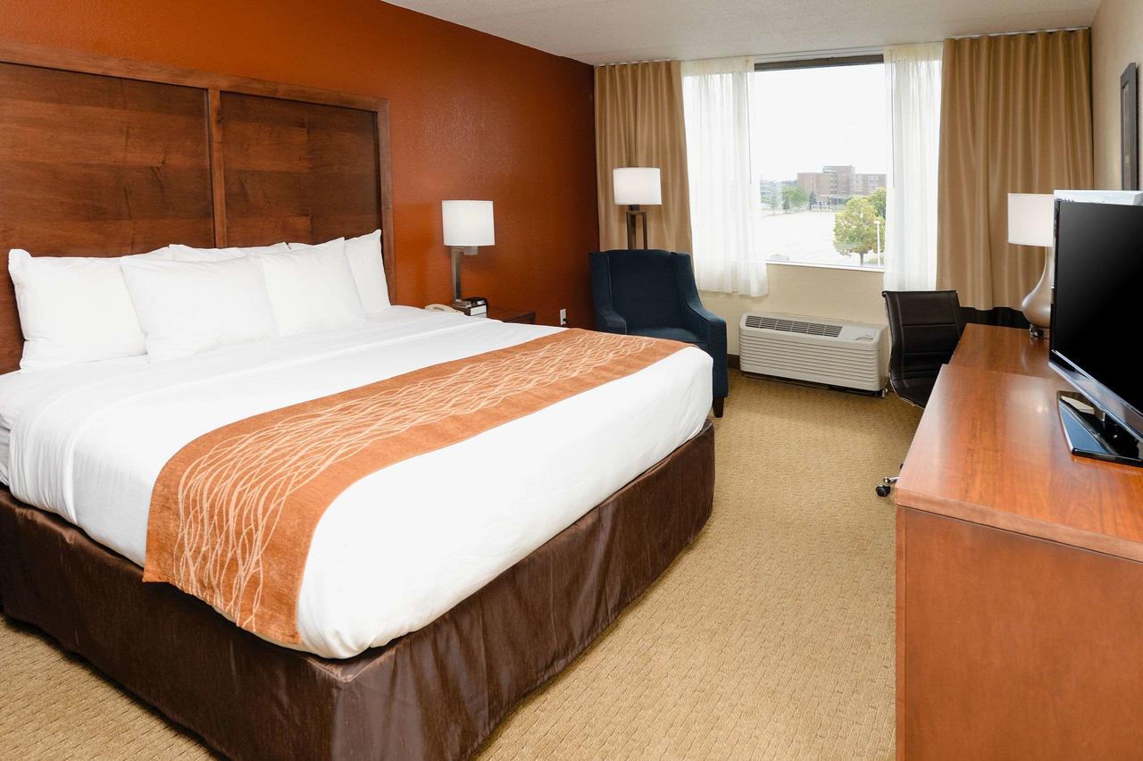 Comfort Inn & Suites Event Center - thumb 21