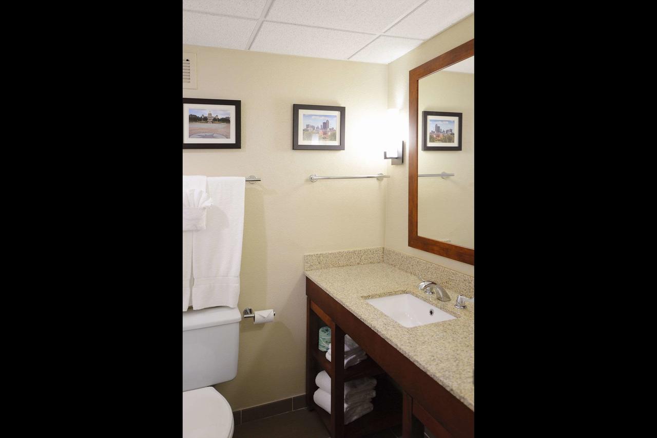 Comfort Inn & Suites Event Center - thumb 9