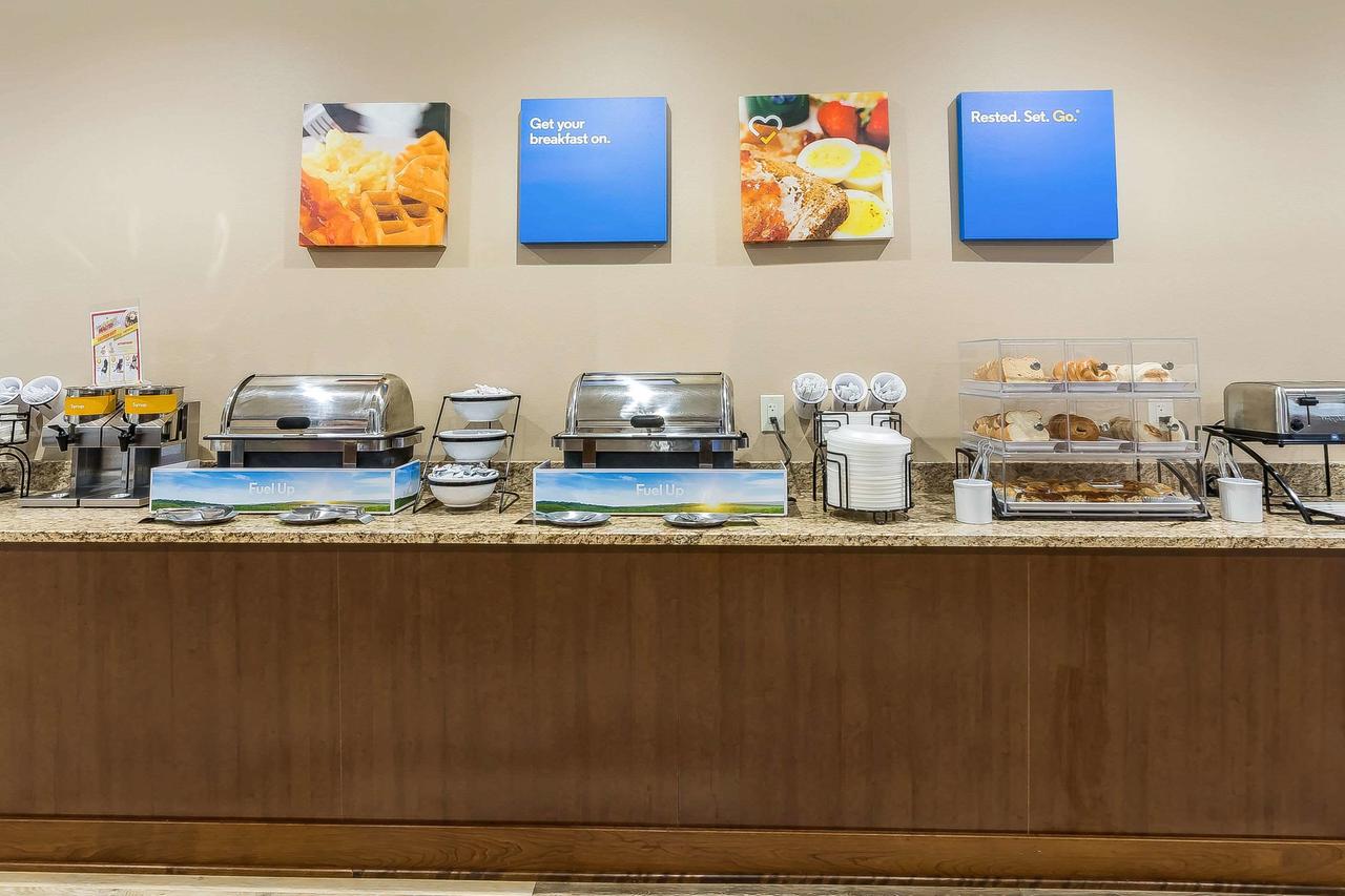 Comfort Inn & Suites Event Center - thumb 15