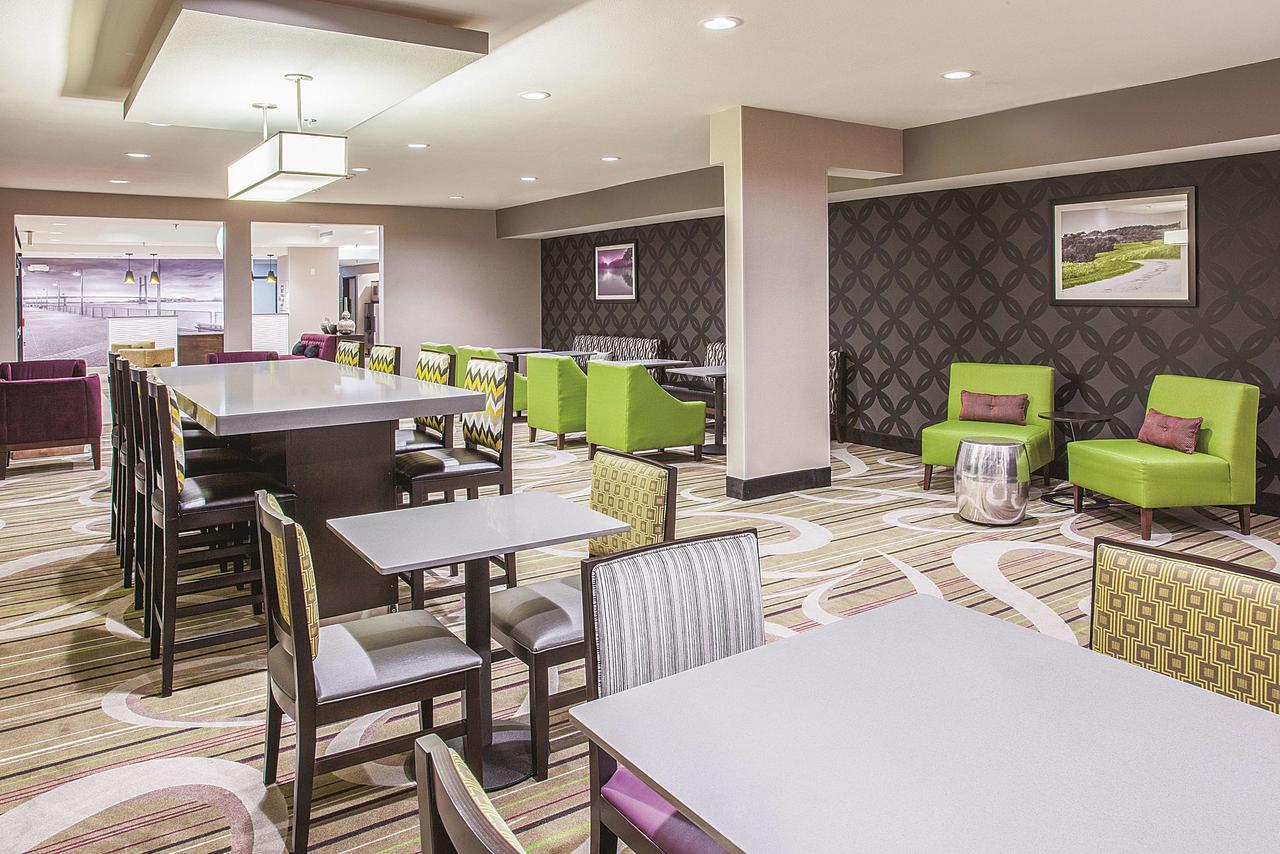 La Quinta By Wyndham Cedar Rapids - thumb 17