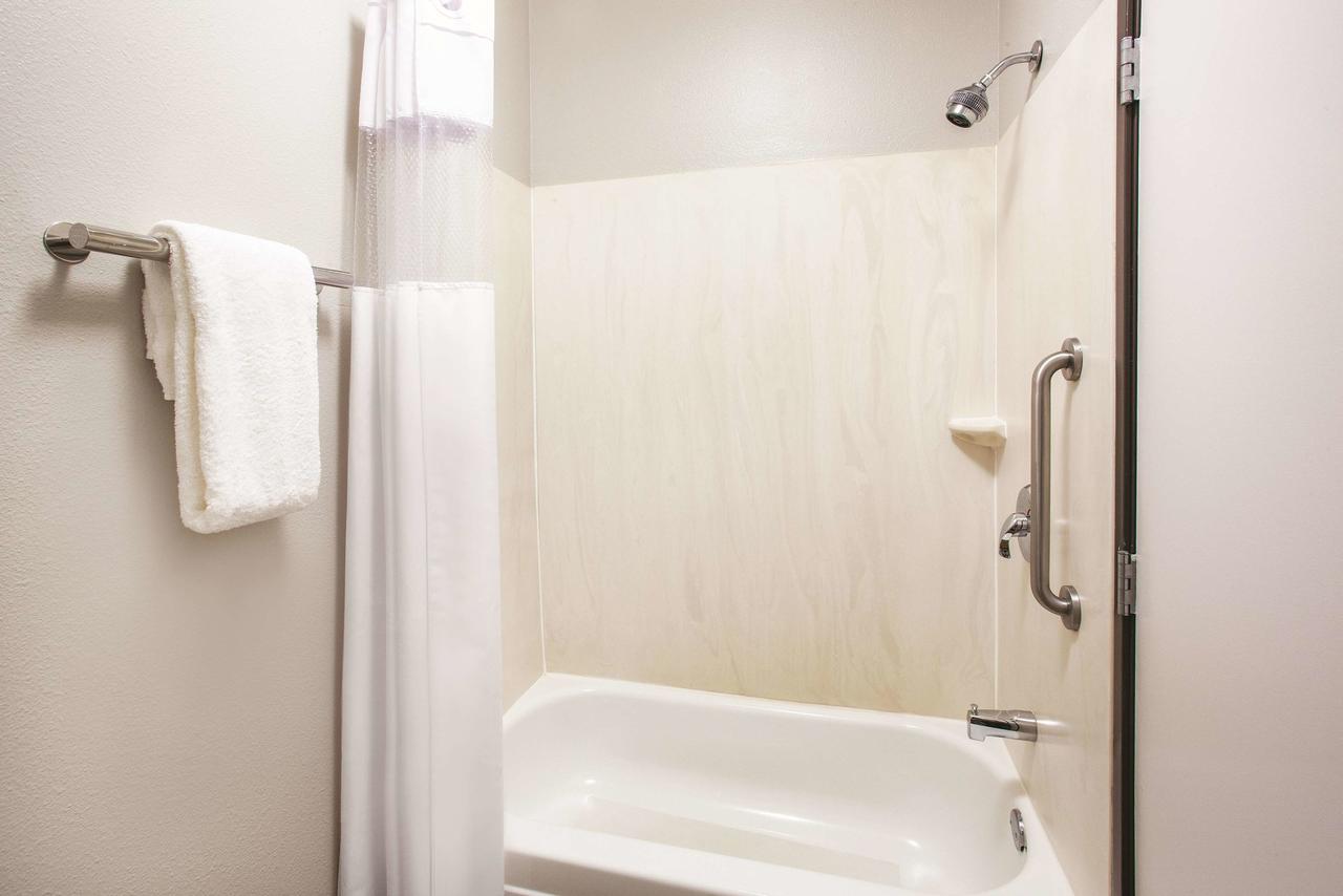 La Quinta By Wyndham Cedar Rapids - thumb 34