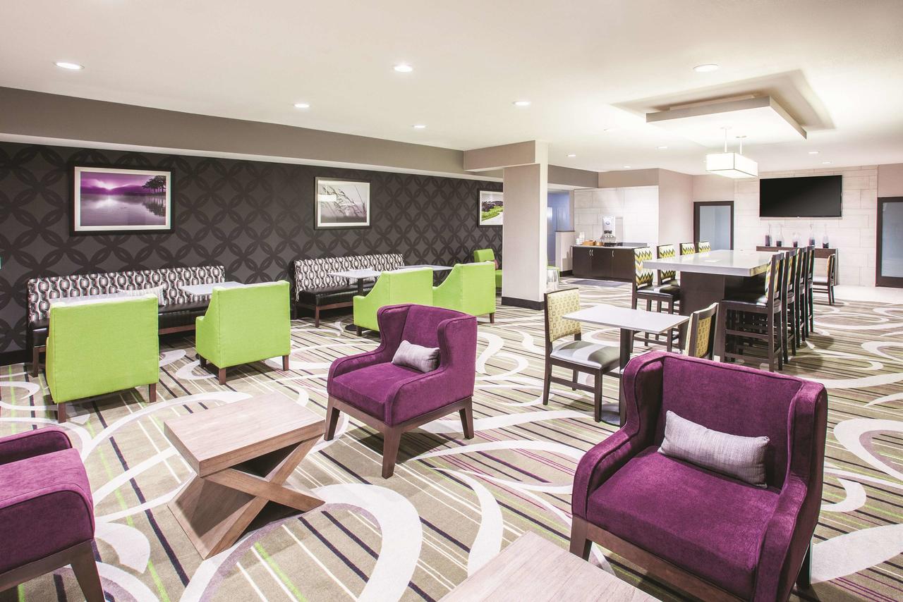La Quinta By Wyndham Cedar Rapids - thumb 1