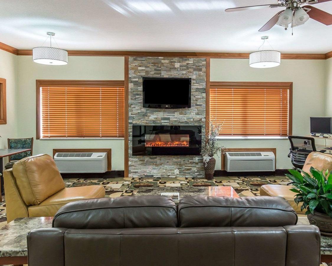 Quality Inn At Collins Road - thumb 23