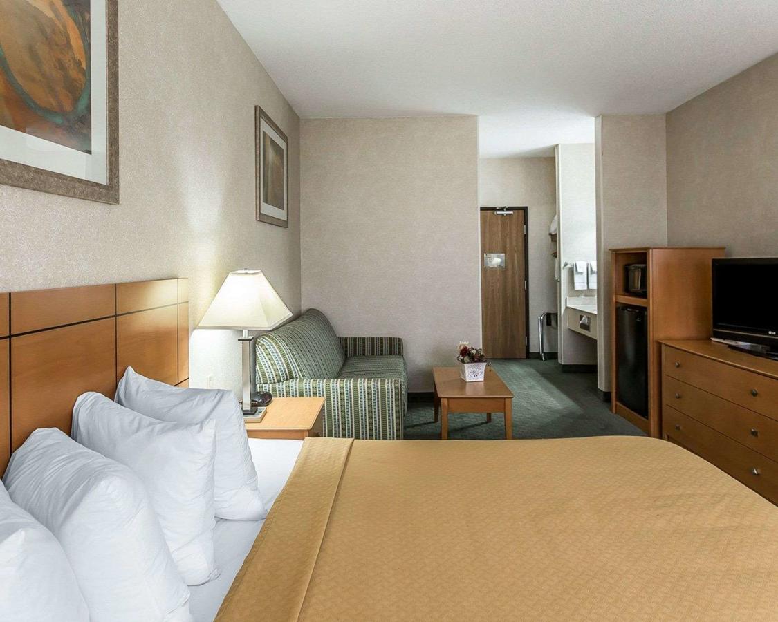 Quality Inn At Collins Road - thumb 15