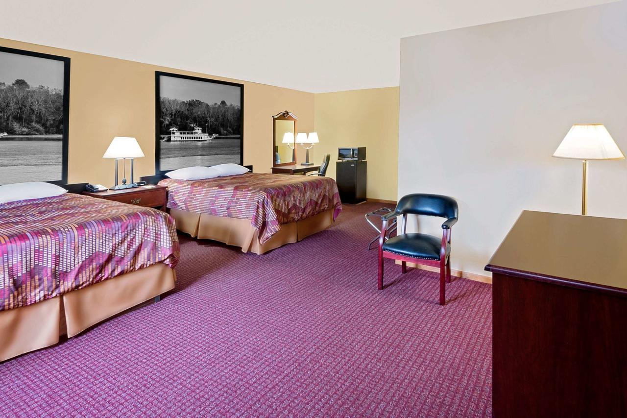 Super 8 By Wyndham Iowa Falls - thumb 32