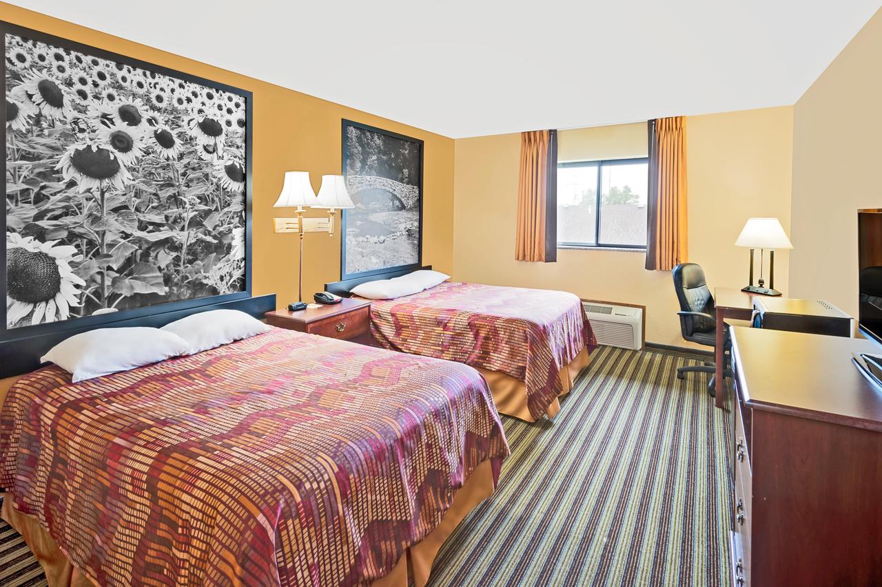 Super 8 By Wyndham Iowa Falls - thumb 12