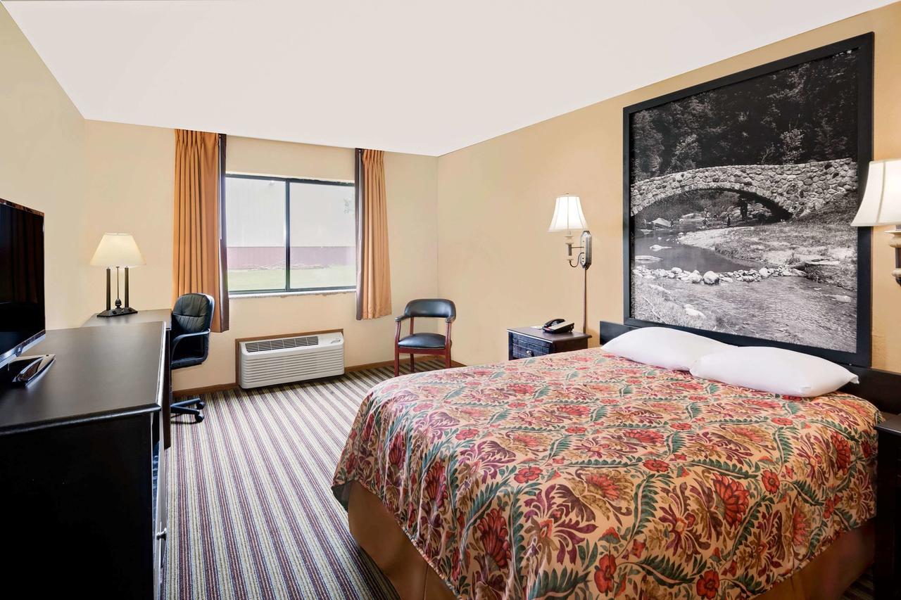 Super 8 By Wyndham Iowa Falls - thumb 23