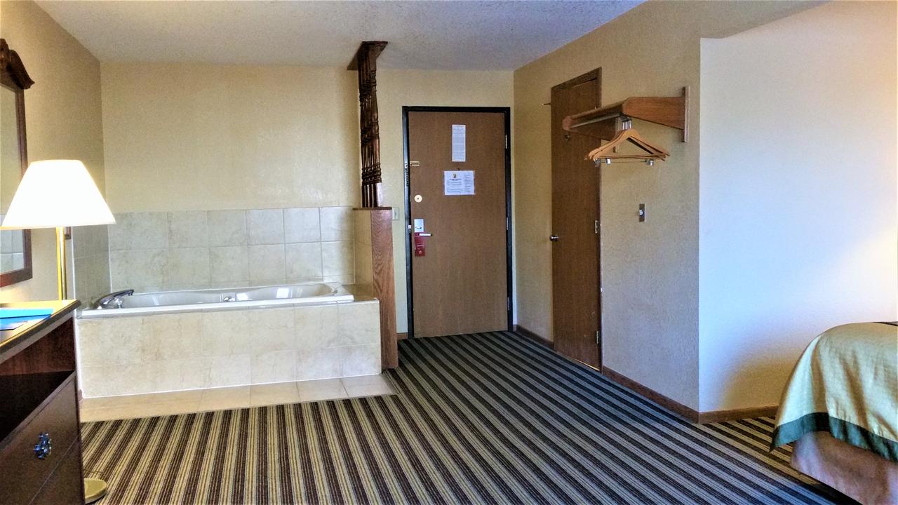 Super 8 By Wyndham Iowa Falls - thumb 19