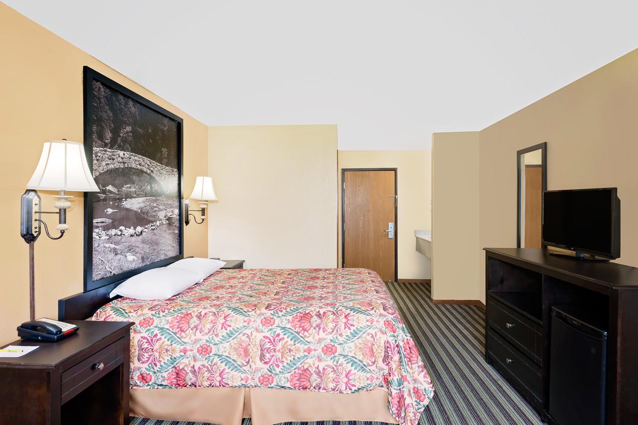 Super 8 By Wyndham Iowa Falls - thumb 16