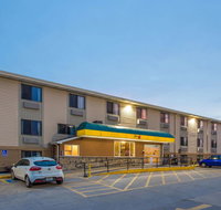 Super 8 by Wyndham Iowa City/Coralville - Tourism House