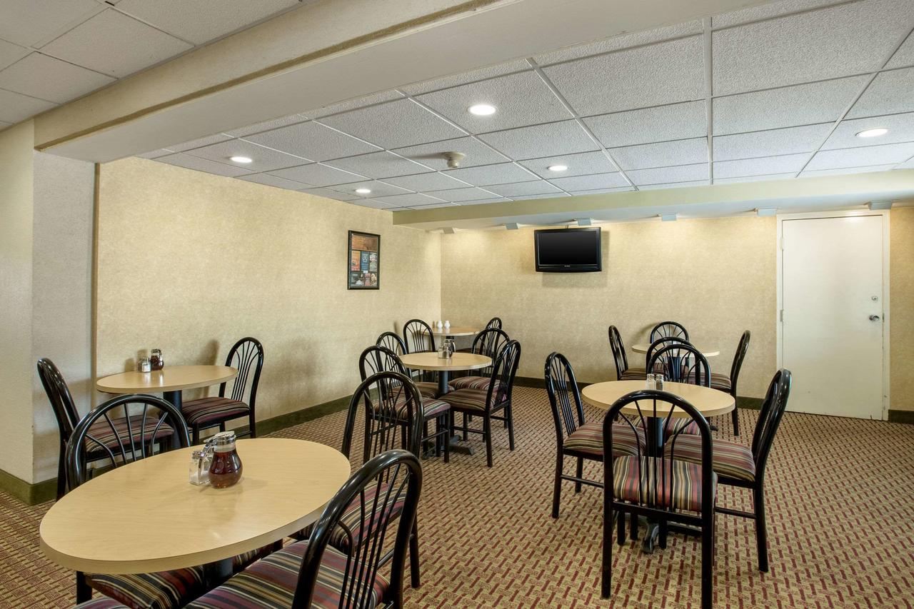 Quality Inn And Suites Council Bluffs - thumb 21