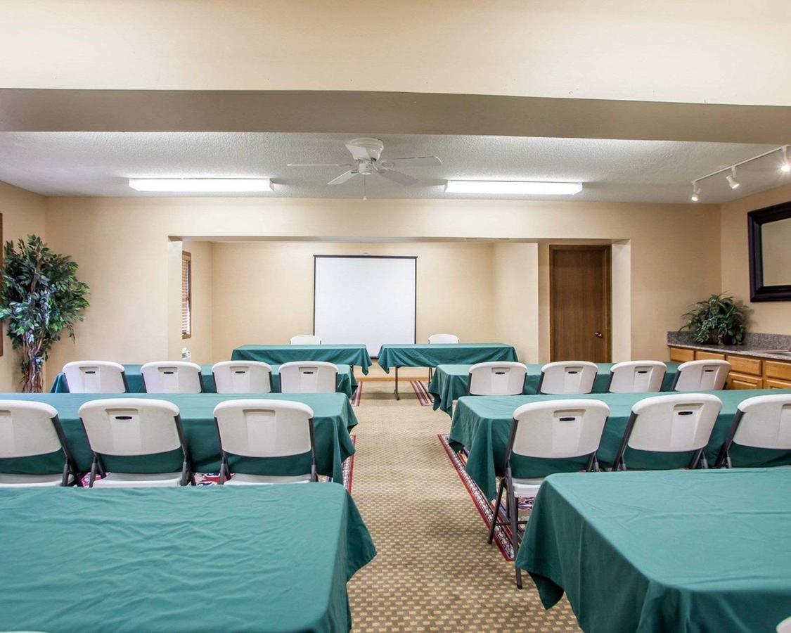 Econo Lodge Inn & Suites Bettendorf - thumb 26