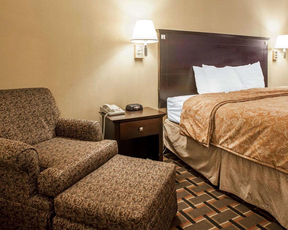 Econo Lodge Inn & Suites Bettendorf - thumb 25