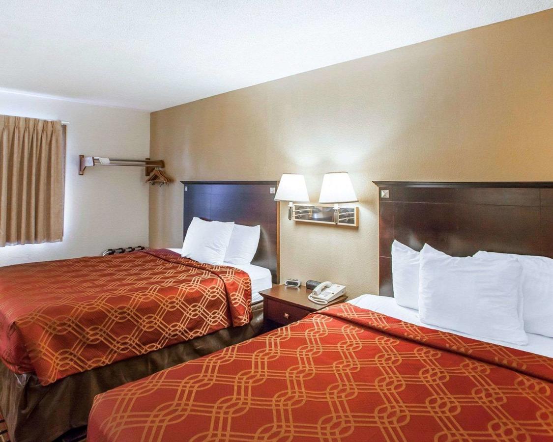 Econo Lodge Inn & Suites Bettendorf - thumb 9