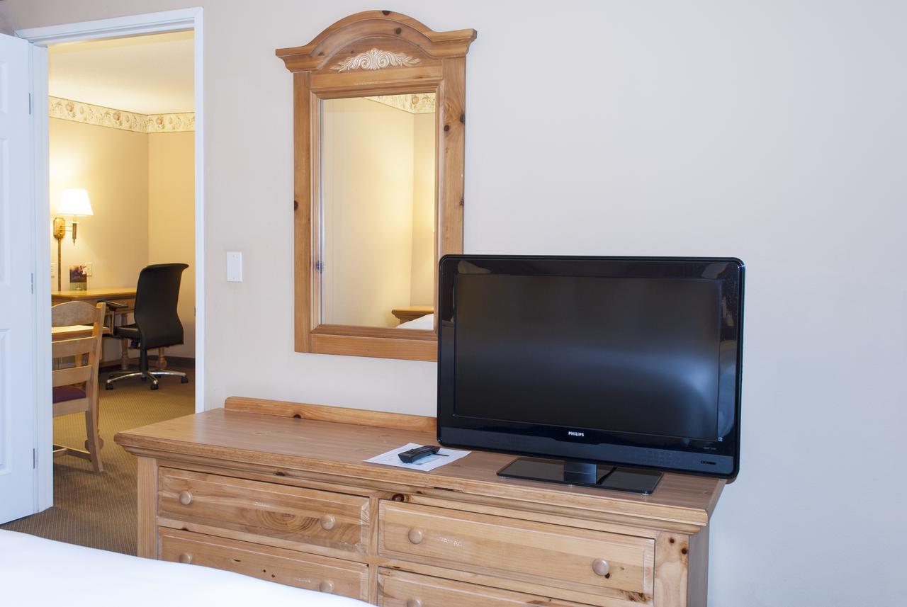 Country Inn & Suites By Radisson, Cedar Falls, IA - thumb 33