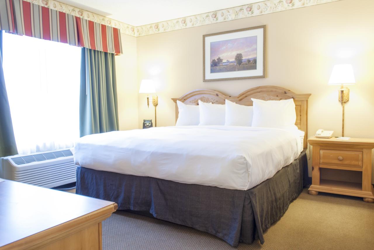Country Inn & Suites By Radisson, Cedar Falls, IA - thumb 16