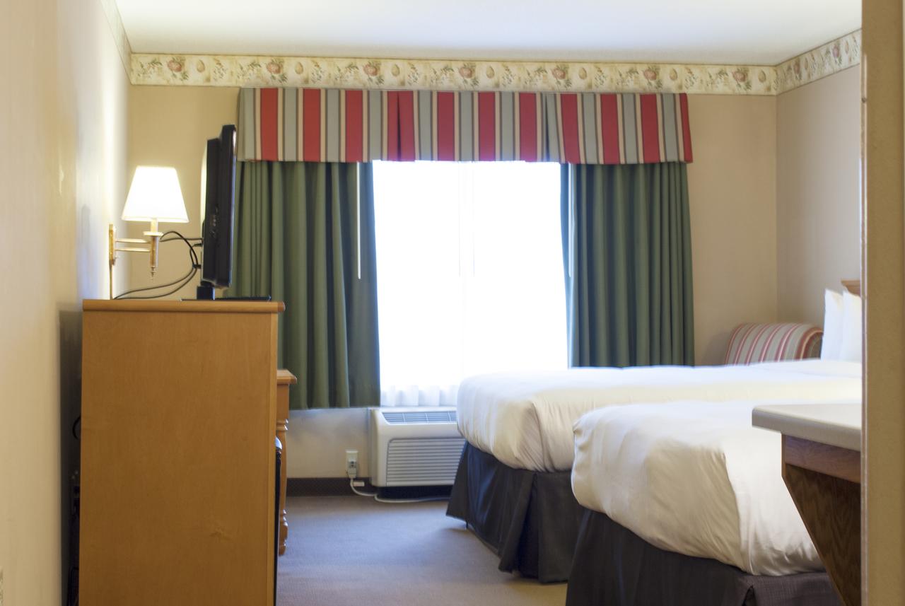 Country Inn & Suites By Radisson, Cedar Falls, IA - thumb 28