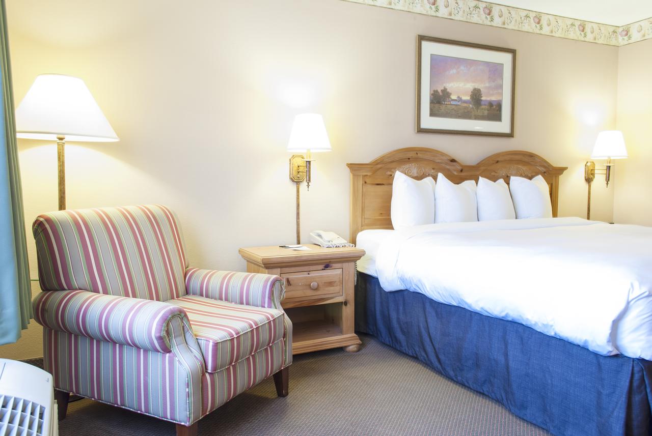 Country Inn & Suites By Radisson, Cedar Falls, IA - thumb 7