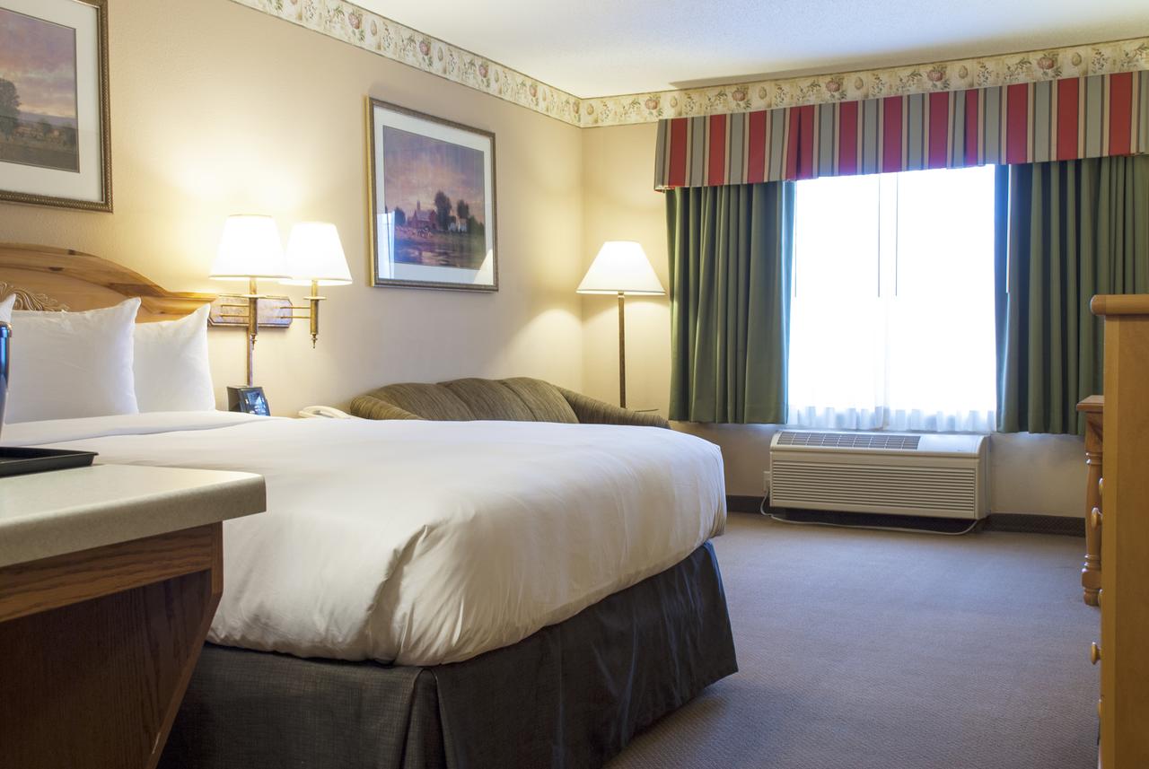 Country Inn & Suites By Radisson, Cedar Falls, IA - thumb 13