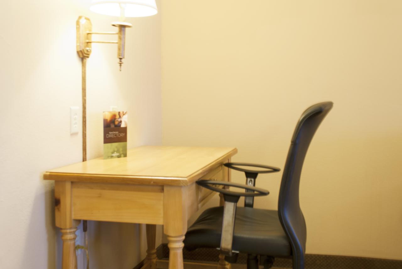 Country Inn & Suites By Radisson, Cedar Falls, IA - thumb 5