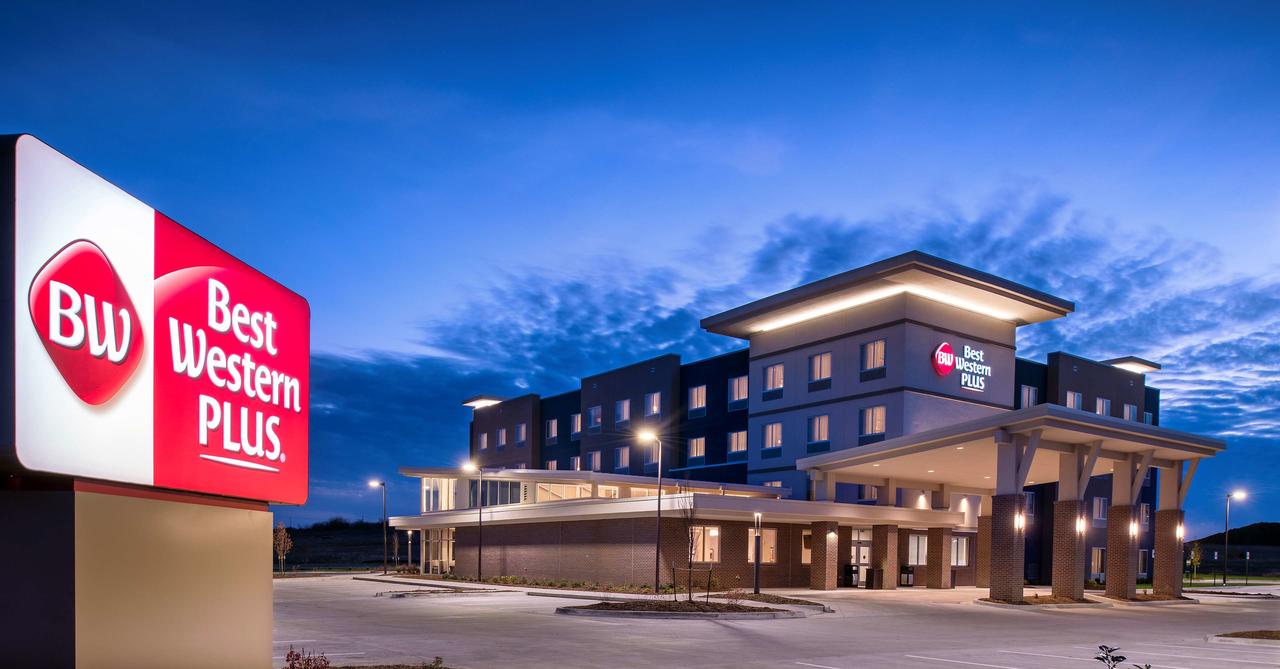 Best Western Plus West Lawrence - thumb 0