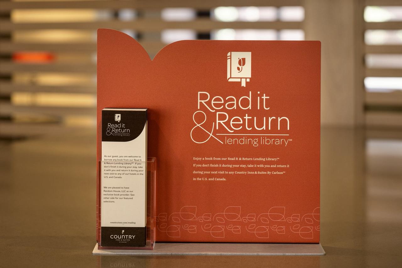 Country Inn & Suites By Radisson, Kansas City At Village West, KS - thumb 18