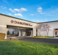 DoubleTree by Hilton Lawrence - Tourism House