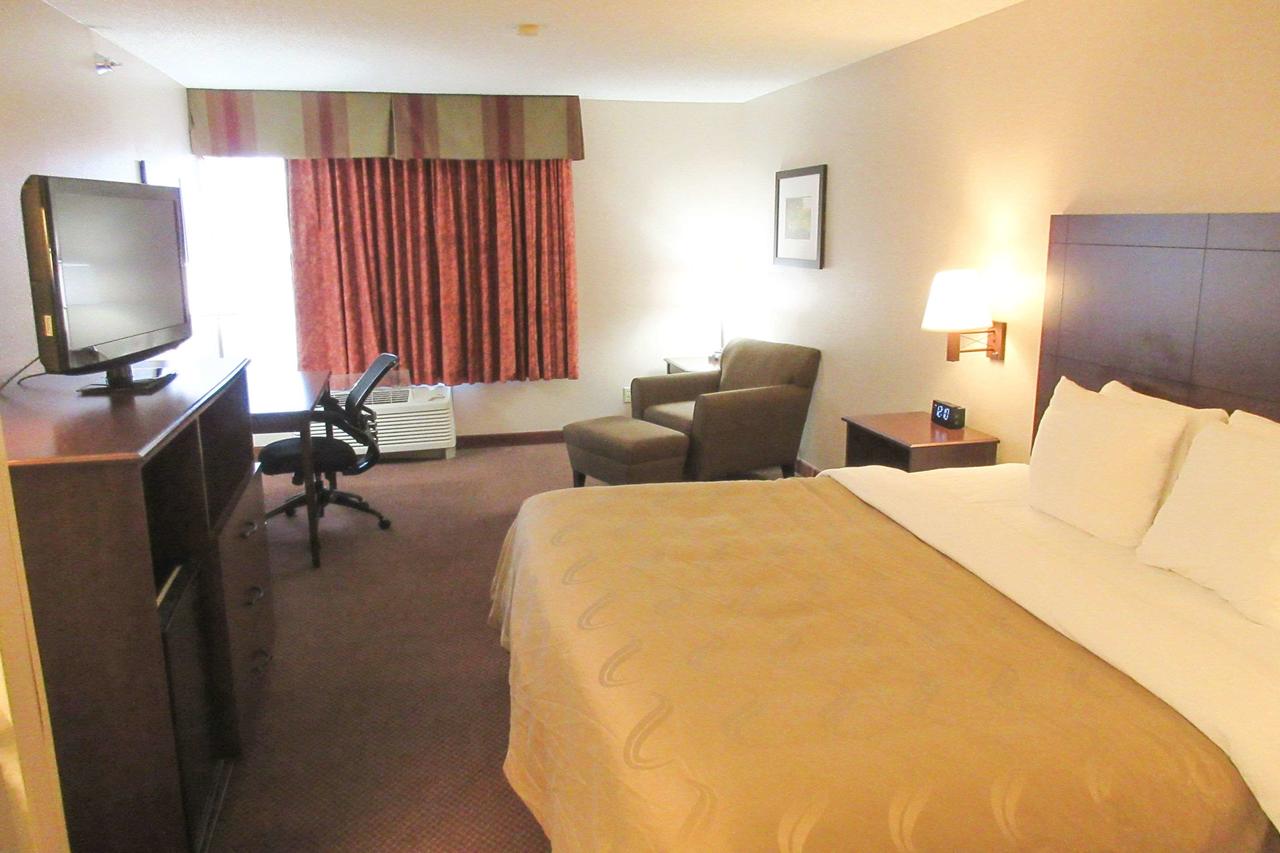 Quality Inn & Suites Lawrence - University Area - thumb 6