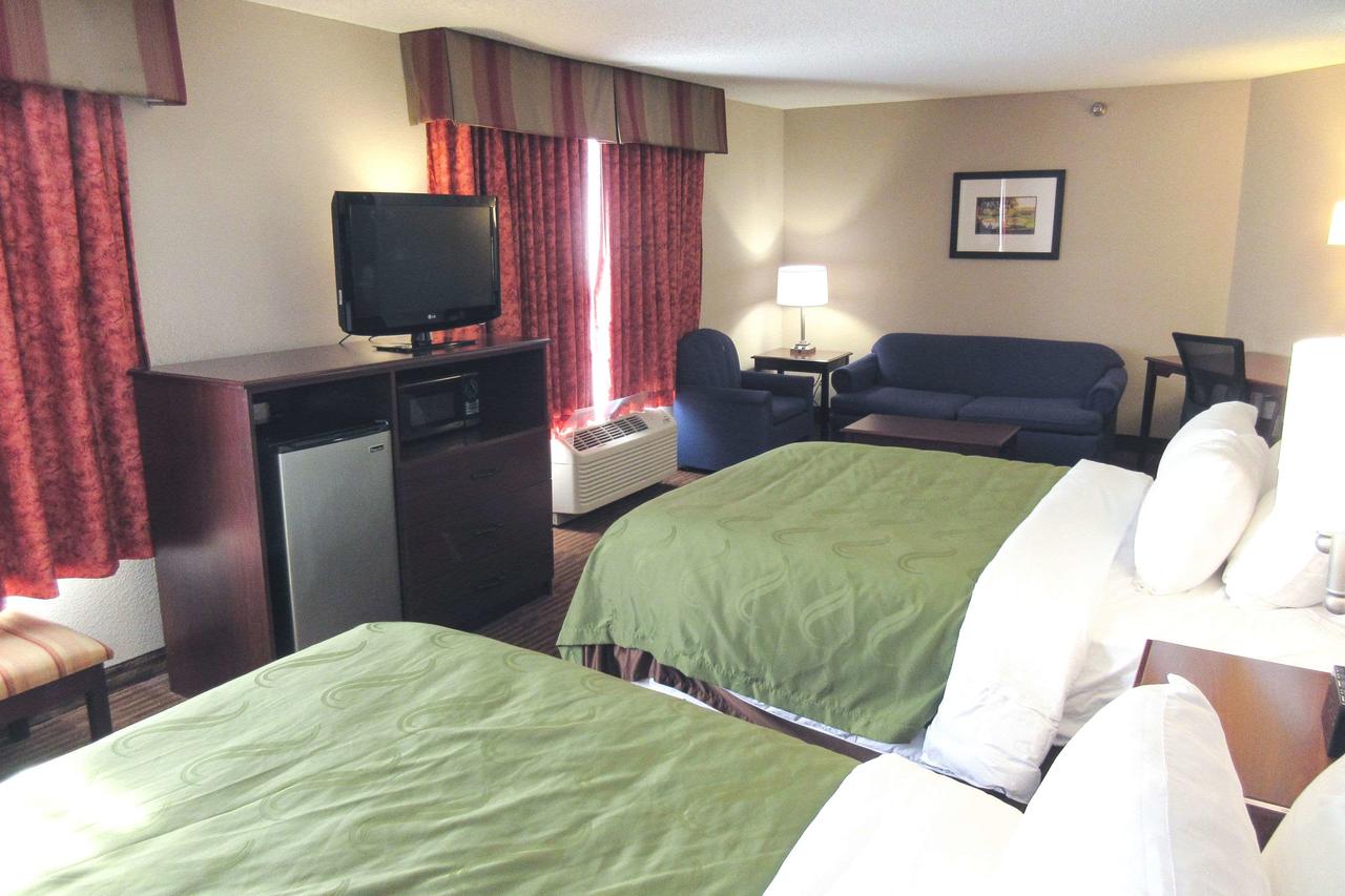 Quality Inn & Suites Lawrence - University Area - thumb 18
