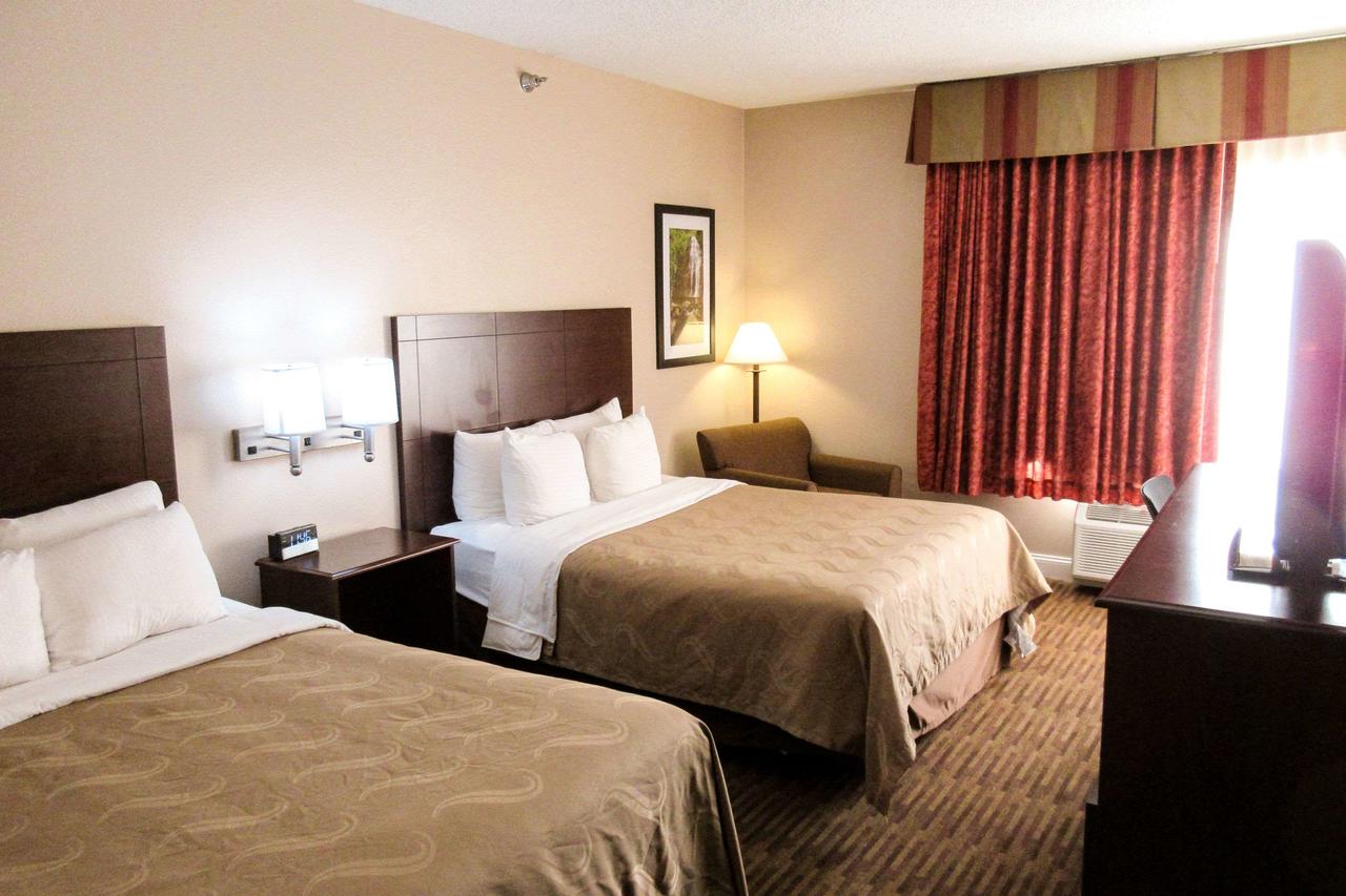 Quality Inn & Suites Lawrence - University Area - thumb 7