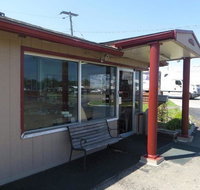 Country Club Motel - Tourism House