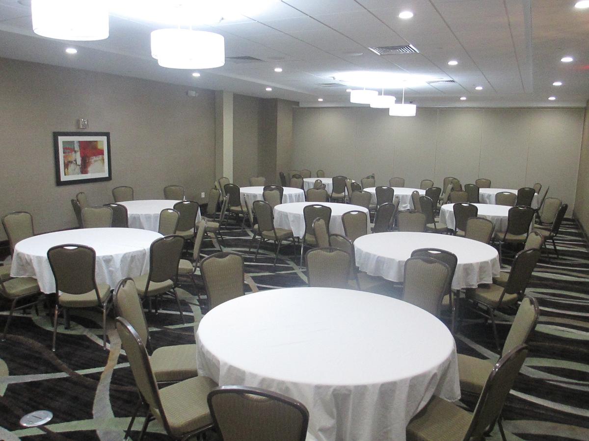 Holiday Inn Salina - thumb 17