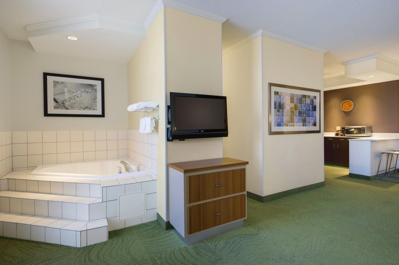 SpringHill Suites By Marriott Lawrence Downtown - thumb 22