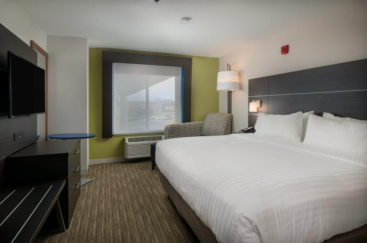 Holiday Inn Express Lawrence - thumb 16