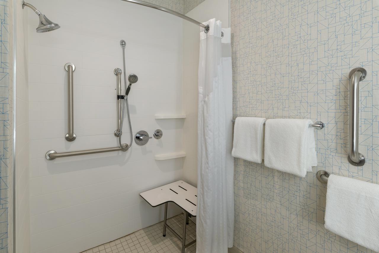 Holiday Inn Express Lawrence - thumb 14