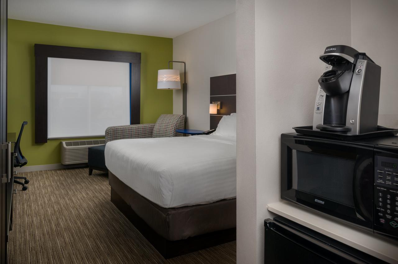 Holiday Inn Express Lawrence - thumb 1