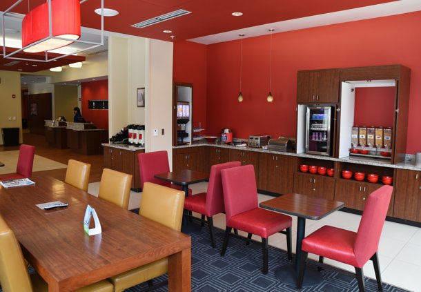 TownePlace Suites By Marriott Lawrence Downtown - thumb 16