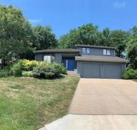 3 Bedroom Home on Golf Course - Tourism House