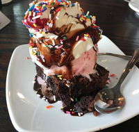 Golden Manor Inn  Suites - Tourism House