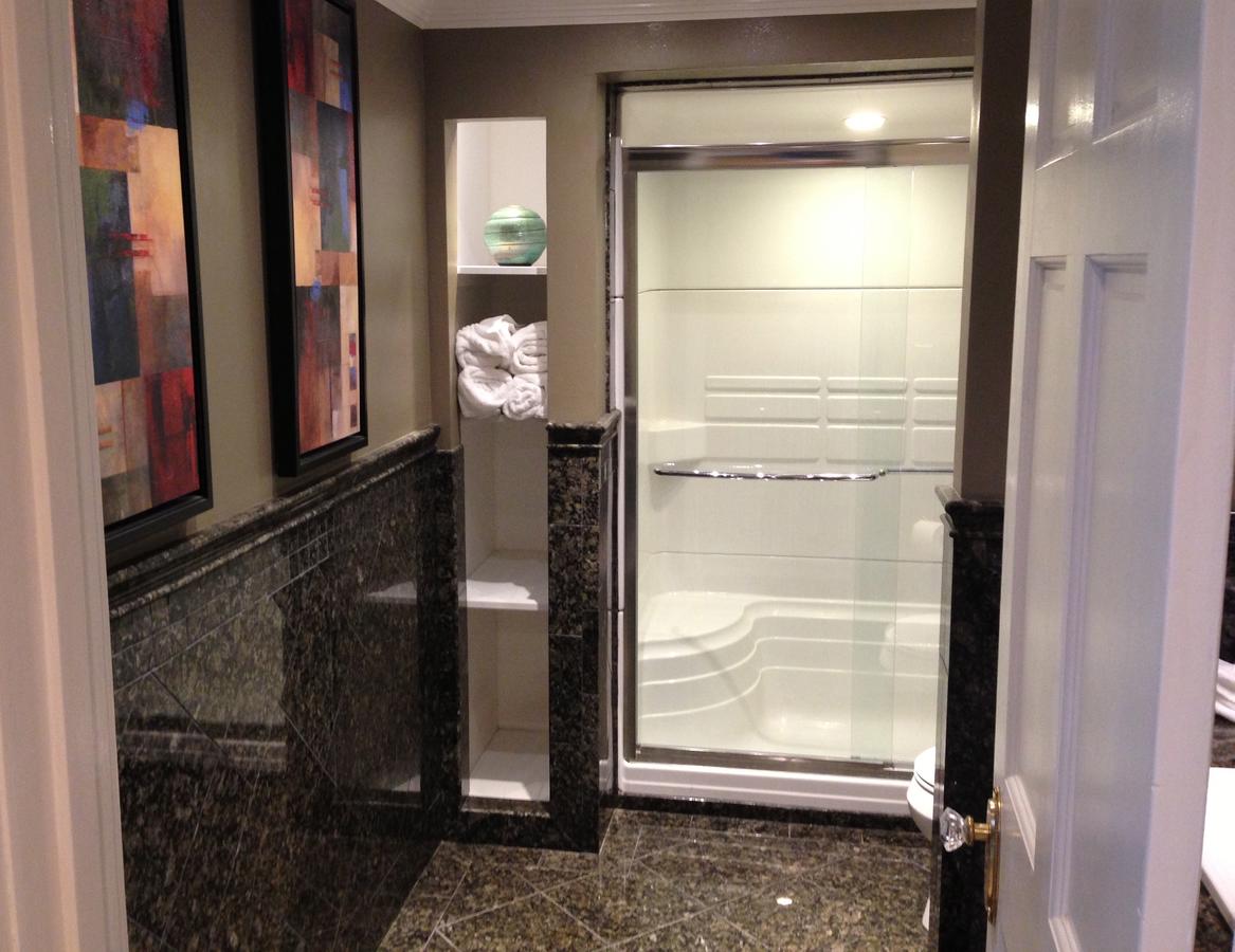 Luxe Lexington Condo - thumb 5