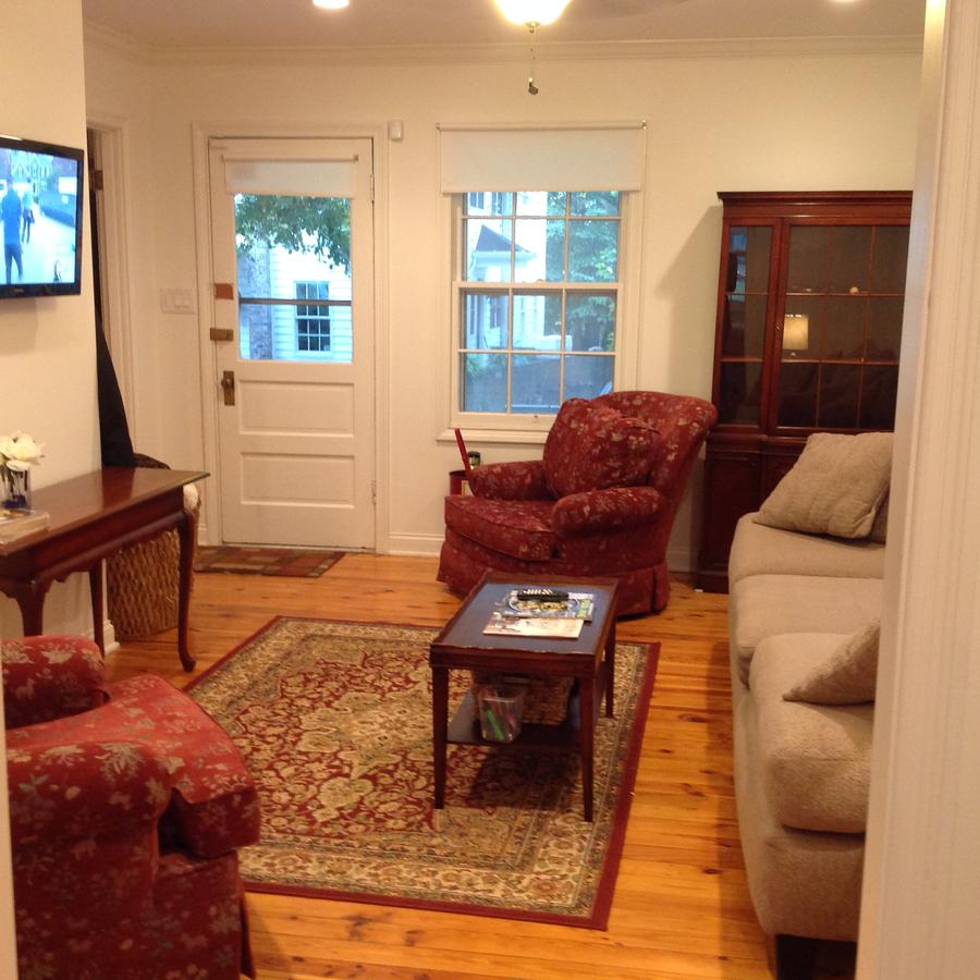 Charming Cottage Home On A Farm In KY - thumb 4